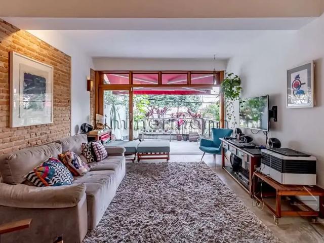 Casa / Sobrado para Venda em São Paulo/SP Vila Madalena 3 Quartos