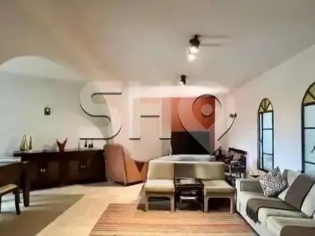 Casa / Sobrado para Venda em São Paulo/SP Vila Madalena 4 Quartos
