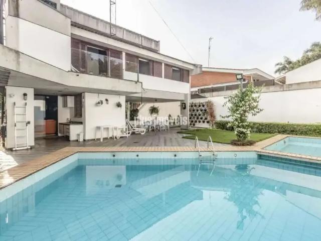 Casa / Sobrado para Venda em São Paulo/SP Vila Madalena 5 Quartos