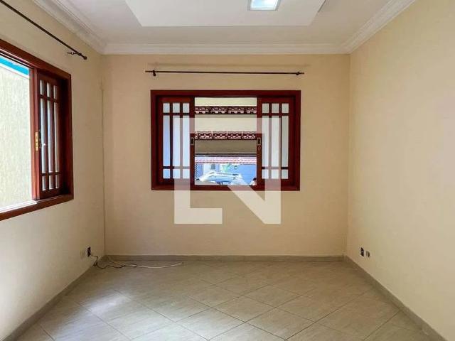 Casa / Sobrado para Venda em São Paulo/SP Vila Mangalot 5 Quartos