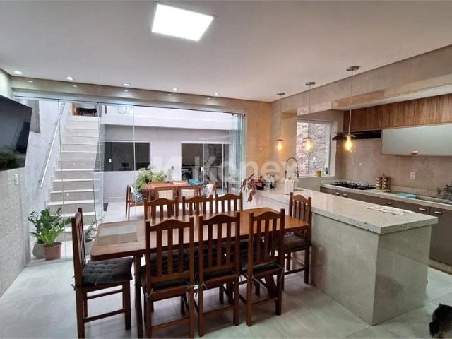 Casa / Sobrado para Venda em São Paulo/SP Vila Medeiros 3 Quartos