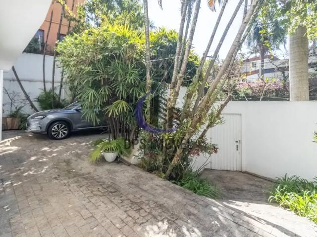Casa / Sobrado para Venda em São Paulo/SP Vila Morumbi 4 Quartos