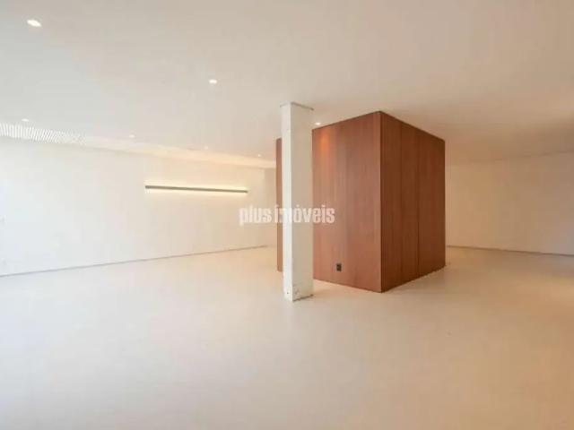 Casa / Sobrado para Venda em São Paulo/SP Vila Nova Conceição 3 Quartos