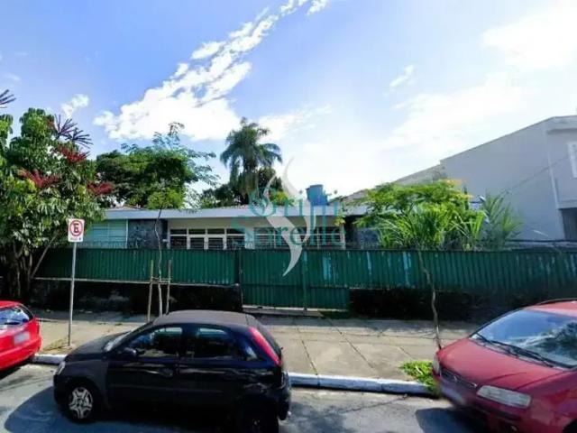 Casa / Sobrado para Venda em São Paulo/SP Vila Nova Conceição 6 Quartos