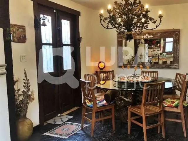 Casa / Sobrado para Venda em São Paulo/SP Vila Carrão 5 Quartos