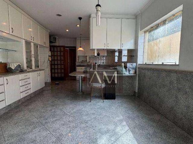 Casa / Sobrado para Venda em São Paulo/SP Vila Carrão 5 Quartos