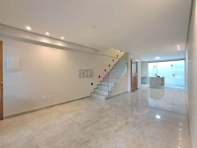 Casa / Sobrado para Venda em São Paulo/SP Vila Carrão 3 Quartos