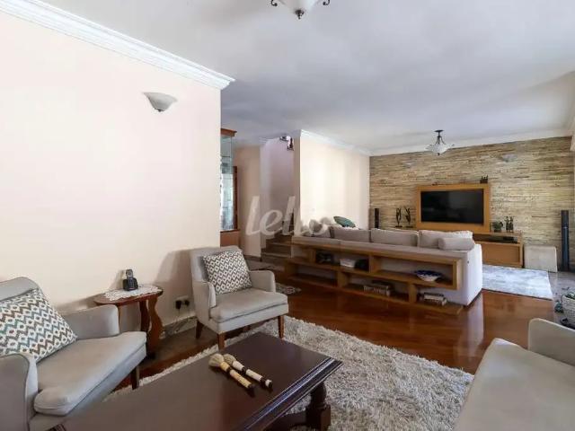 Casa / Sobrado para Venda em São Paulo/SP Vila Cordeiro 3 Quartos