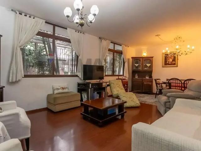 Casa / Sobrado para Venda em São Paulo/SP Vila Cordeiro 3 Quartos