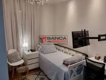 Casa à venda em Rua Vissosa - Garagem