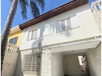 Rua Afonso Claudio - Garagem, Quintal