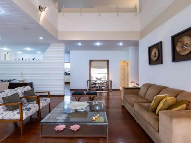 Casa / Sobrado para Venda em São Paulo/SP Vila São Francisco 5 Quartos
