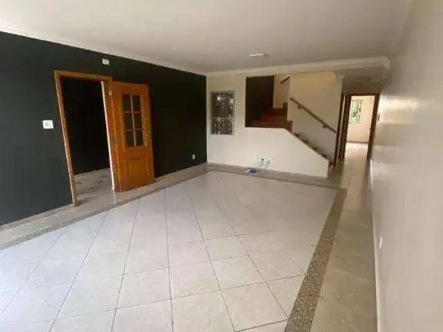 Casa / Sobrado para Venda em São Paulo/SP Vila Sônia 4 Quartos