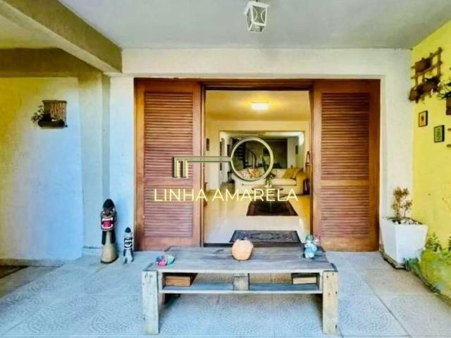 Casa / Sobrado para Venda em São Paulo/SP Vila Sônia 4 Quartos