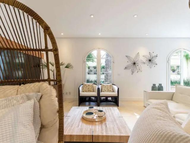 Casa / Sobrado para Venda em São Paulo/SP Alto da Boa Vista 4 Quartos