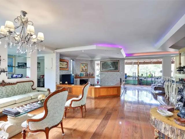 Casa / Sobrado para Venda em São Paulo/SP Alto da Boa Vista 5 Quartos