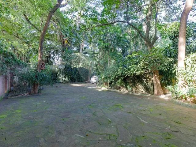 Casa / Sobrado para Venda em São Paulo/SP Alto da Boa Vista 5 Quartos