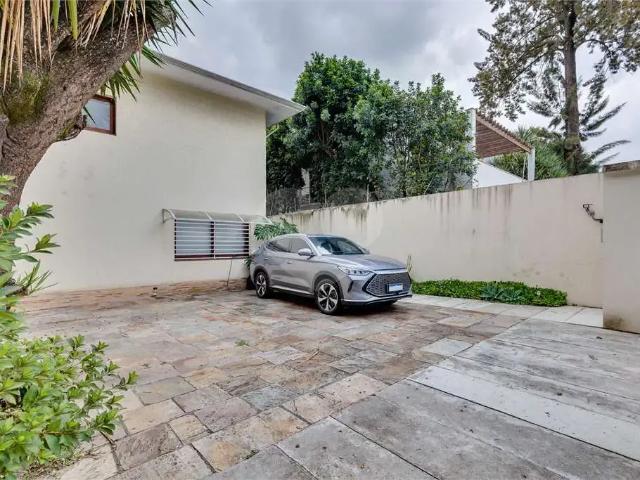 Casa / Sobrado para Venda em São Paulo/SP Alto da Boa Vista 5 Quartos