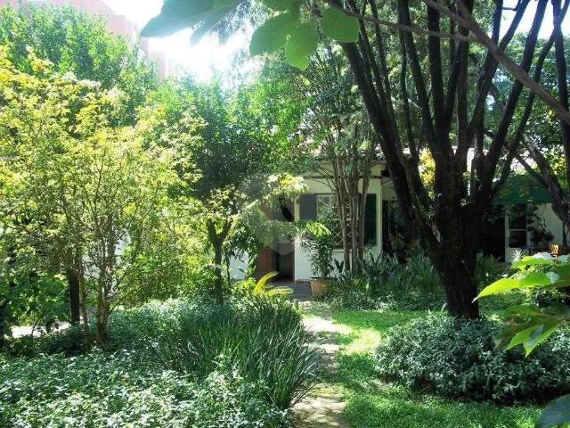 Casa / Sobrado para Venda em São Paulo/SP Alto da Boa Vista 5 Quartos