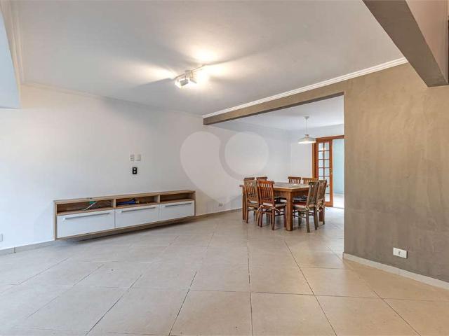Casa / Sobrado para Venda em São Paulo/SP Alto da Boa Vista 2 Quartos