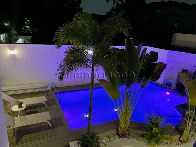 Casa / Sobrado para Venda em São Paulo/SP Alto de Pinheiros 4 Quartos
