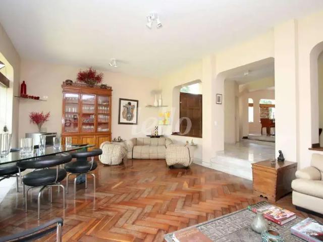 Casa / Sobrado para Venda em São Paulo/SP Alto de Pinheiros 4 Quartos