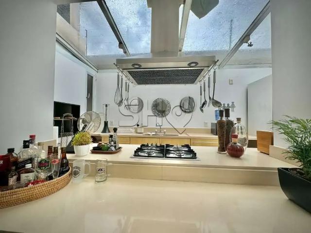 Casa / Sobrado para Venda em São Paulo/SP Alto de Pinheiros 4 Quartos