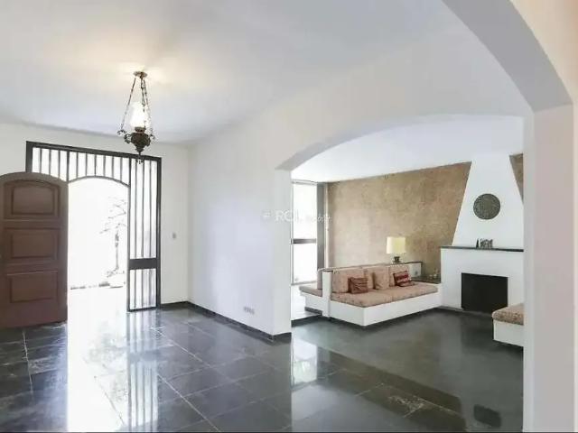 Casa / Sobrado para Venda em São Paulo/SP Alto de Pinheiros 4 Quartos