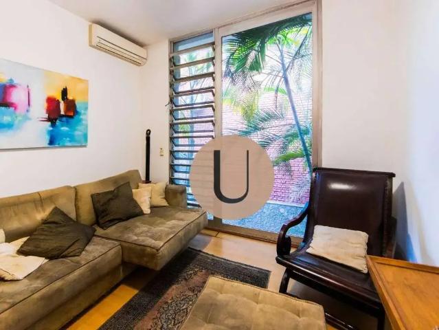 Casa / Sobrado para Venda em São Paulo/SP Alto de Pinheiros 4 Quartos