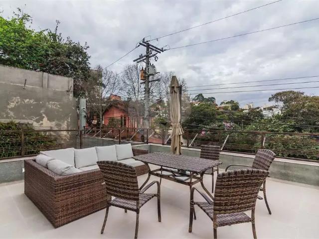 Casa / Sobrado para Venda em São Paulo/SP Alto de Pinheiros 4 Quartos
