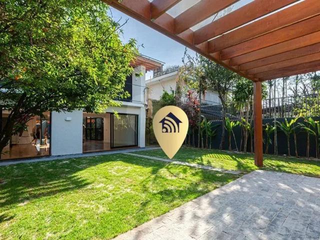 Casa / Sobrado para Venda em São Paulo/SP Alto de Pinheiros 4 Quartos