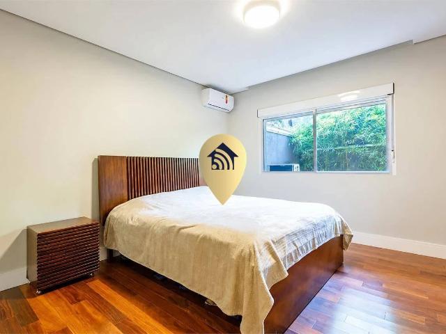 Casa / Sobrado para Venda em São Paulo/SP Alto de Pinheiros 4 Quartos