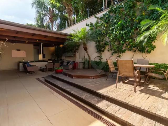 Casa / Sobrado para Venda em São Paulo/SP Alto de Pinheiros 4 Quartos