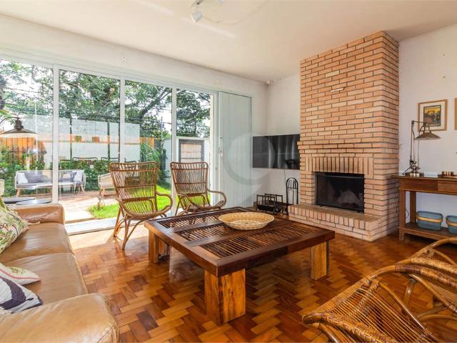 Casa / Sobrado para Venda em São Paulo/SP Alto de Pinheiros 4 Quartos
