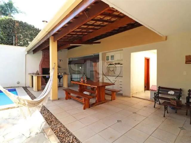Casa / Sobrado para Venda em São Paulo/SP Alto de Pinheiros 4 Quartos