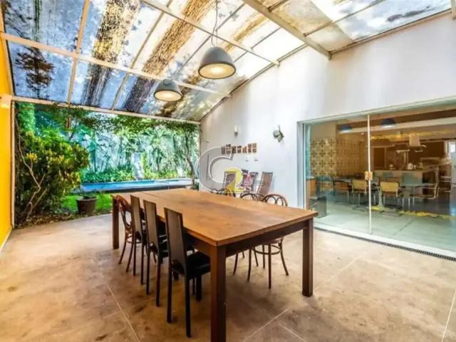Casa / Sobrado para Venda em São Paulo/SP Alto de Pinheiros 4 Quartos