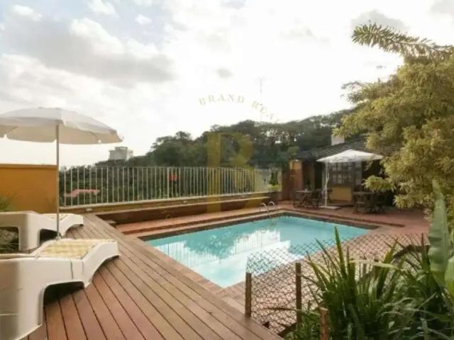 Casa / Sobrado para Venda em São Paulo/SP Alto de Pinheiros 5 Quartos