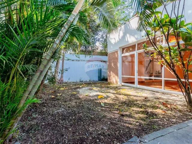 Casa / Sobrado para Venda em São Paulo/SP Alto de Pinheiros 6 Quartos