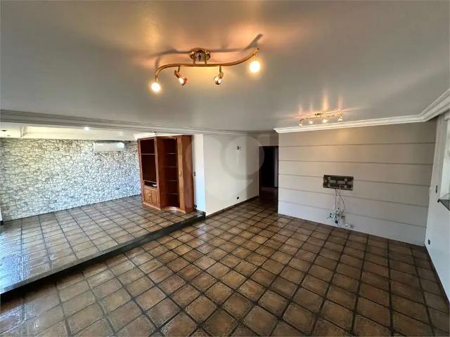 Casa / Sobrado para Venda em São Paulo/SP Bosque da Saúde 3 Quartos