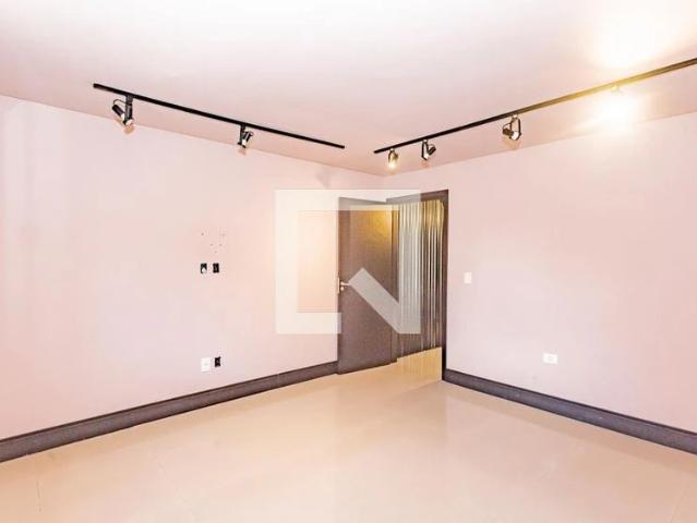 Casa / Sobrado para Venda em São Paulo/SP Bosque da Saúde 2 Quartos