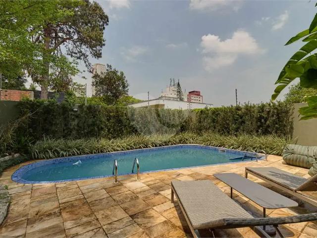 Casa / Sobrado para Venda em São Paulo/SP Brooklin 4 Quartos