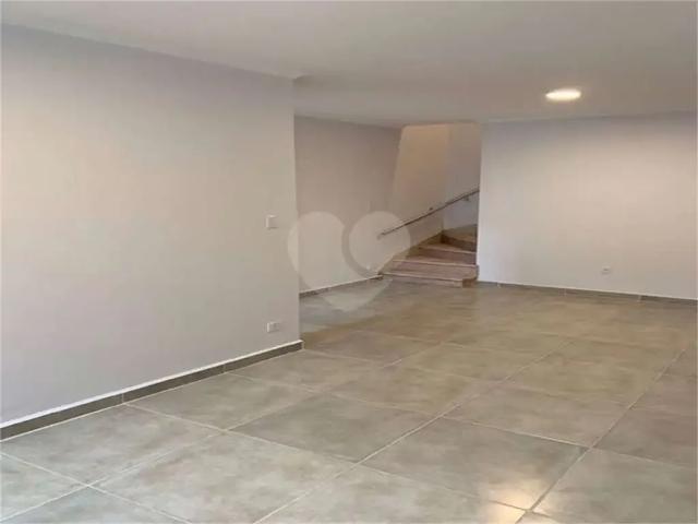 Casa / Sobrado para Venda em São Paulo/SP Brooklin 3 Quartos
