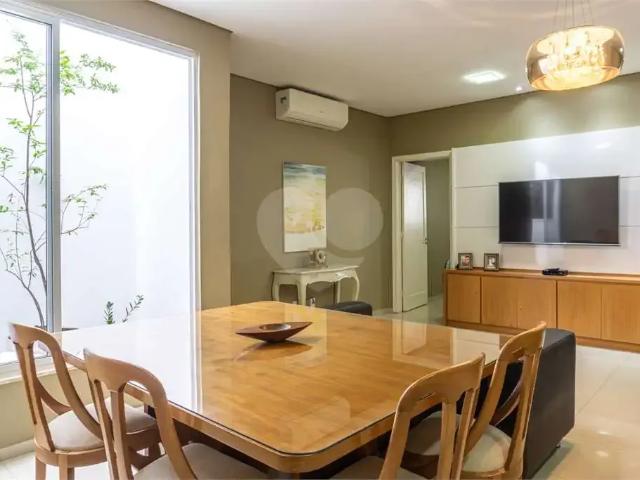 Casa / Sobrado para Venda em São Paulo/SP Brás 4 Quartos