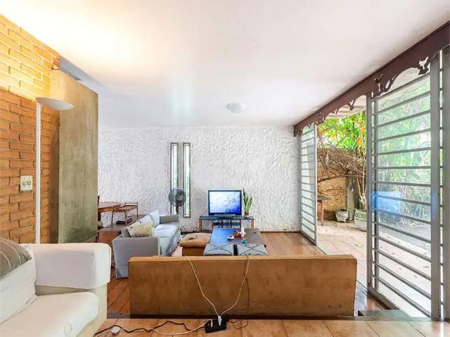 Casa / Sobrado para Venda em São Paulo/SP Butantã 5 Quartos