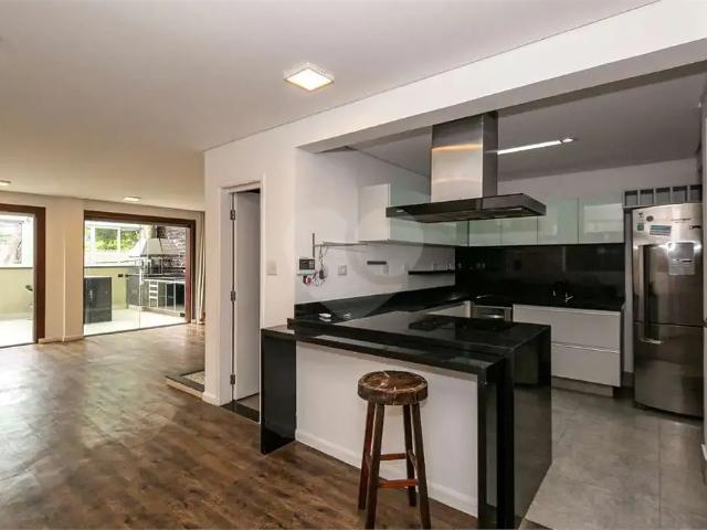 Casa / Sobrado para Venda em São Paulo/SP Campo Belo 3 Quartos