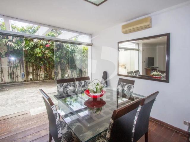 Casa / Sobrado para Venda em São Paulo/SP Campo Belo 5 Quartos