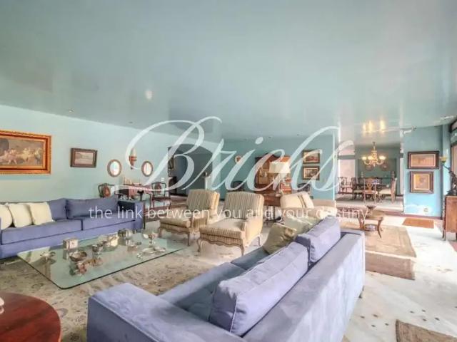 Casa / Sobrado para Venda em São Paulo/SP Campo Belo 5 Quartos