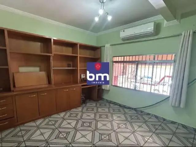 Casa / Sobrado para Venda em São Paulo/SP Campo Limpo 4 Quartos