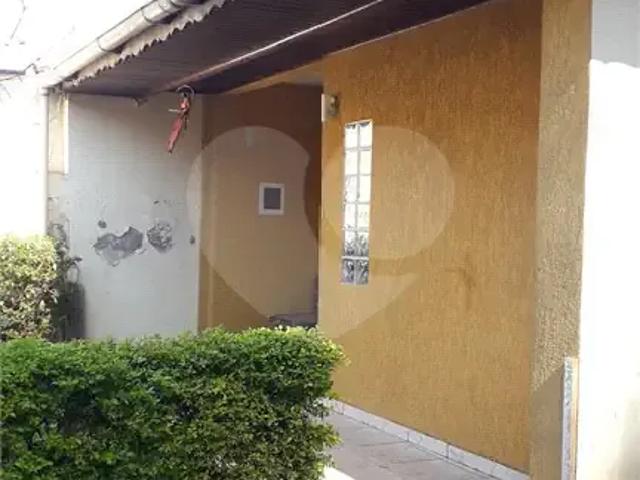 Casa / Sobrado para Venda em São Paulo/SP Campo Limpo 5 Quartos