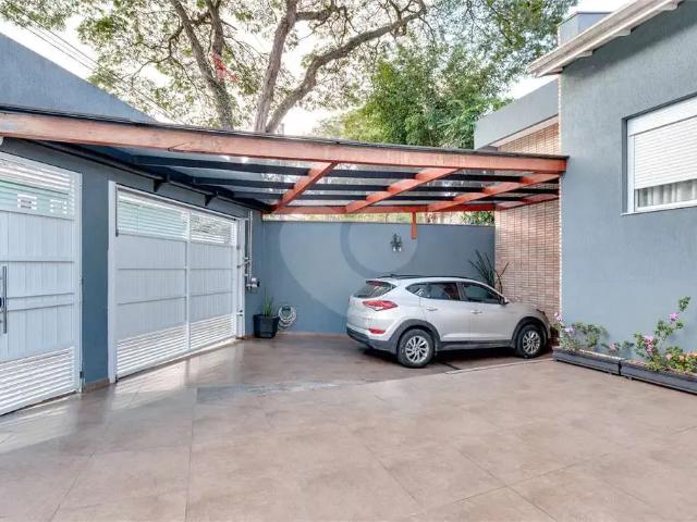 Casa / Sobrado para Venda em São Paulo/SP Chácara Flora 4 Quartos